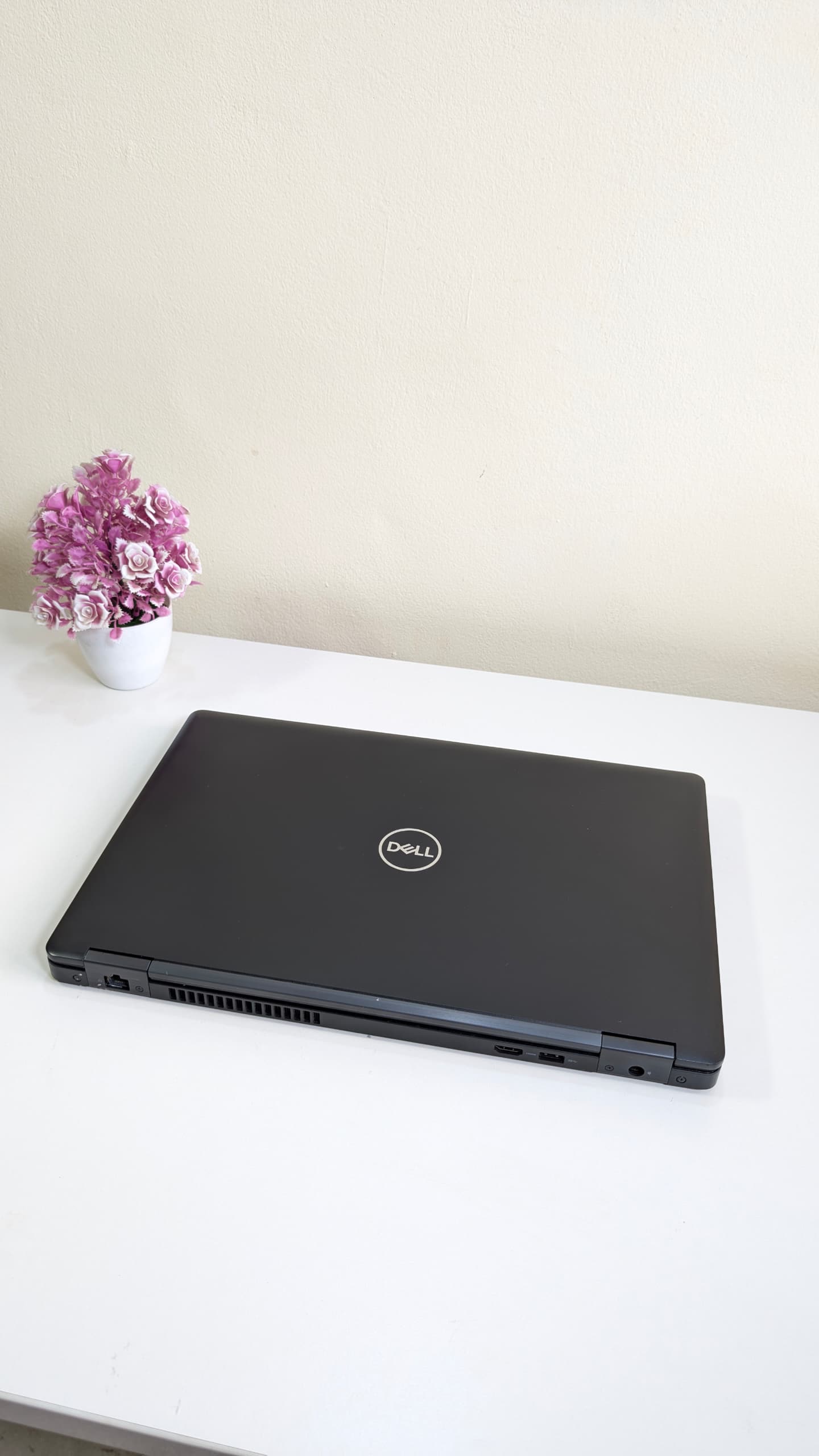Image galerie pour Ultrabook Dell latitude 5591 intel core i7 de 8ème génération avec Fréquence de base 2.6Ghz~4.60Ghz turboboost 3