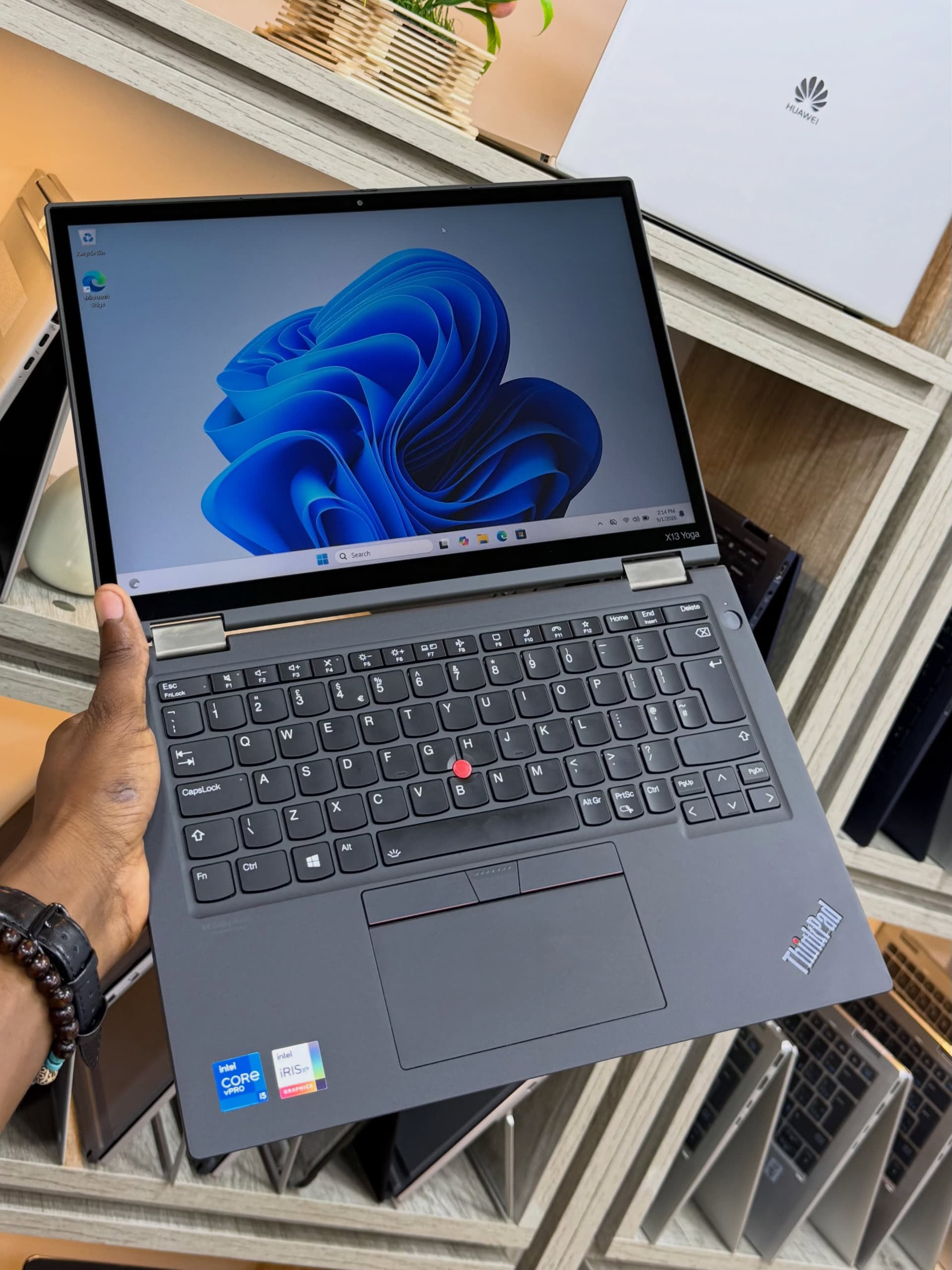 Image galerie pour Lenovo Thinkpad X13  Yoga Gen 2 6