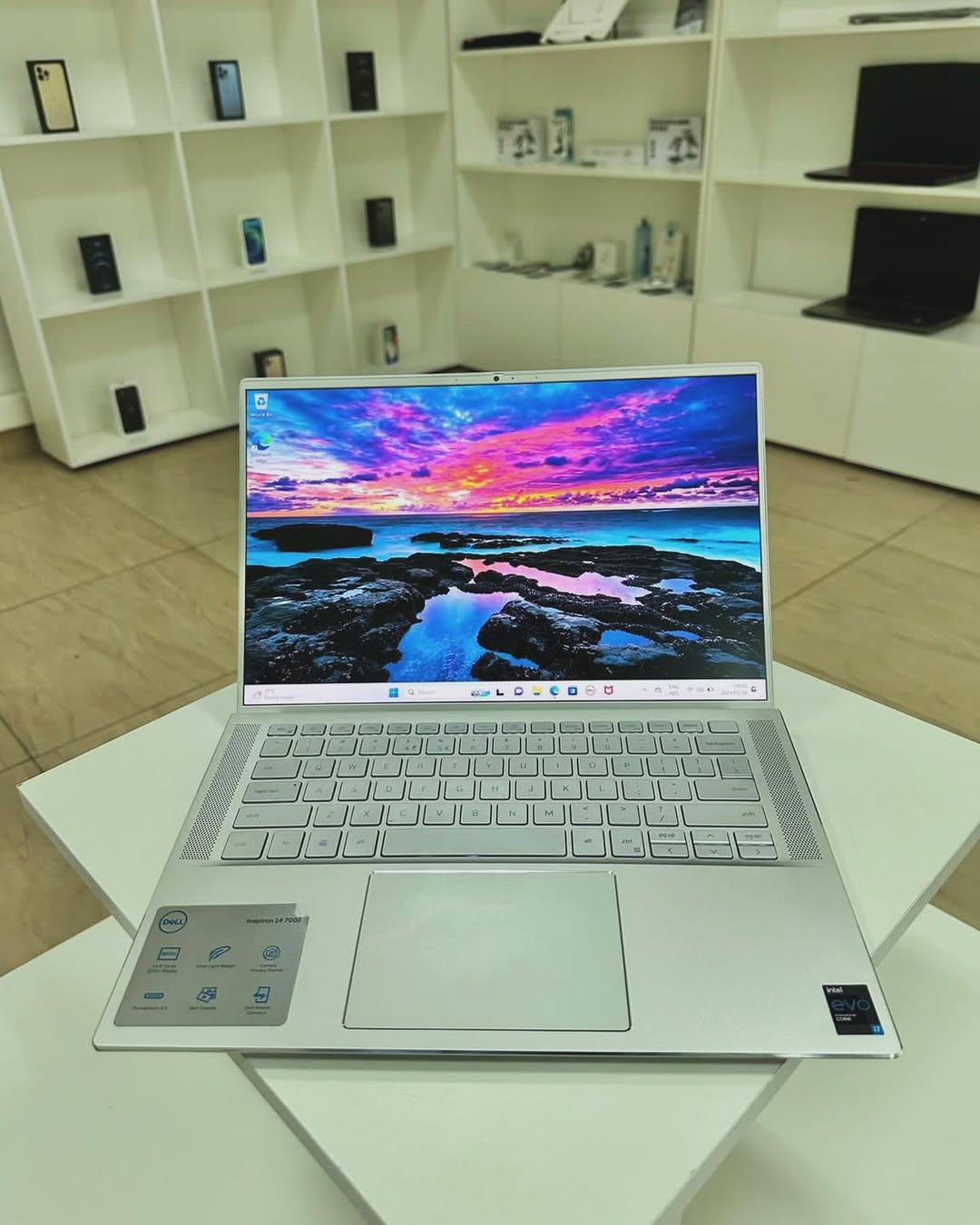 Inspiron 7400