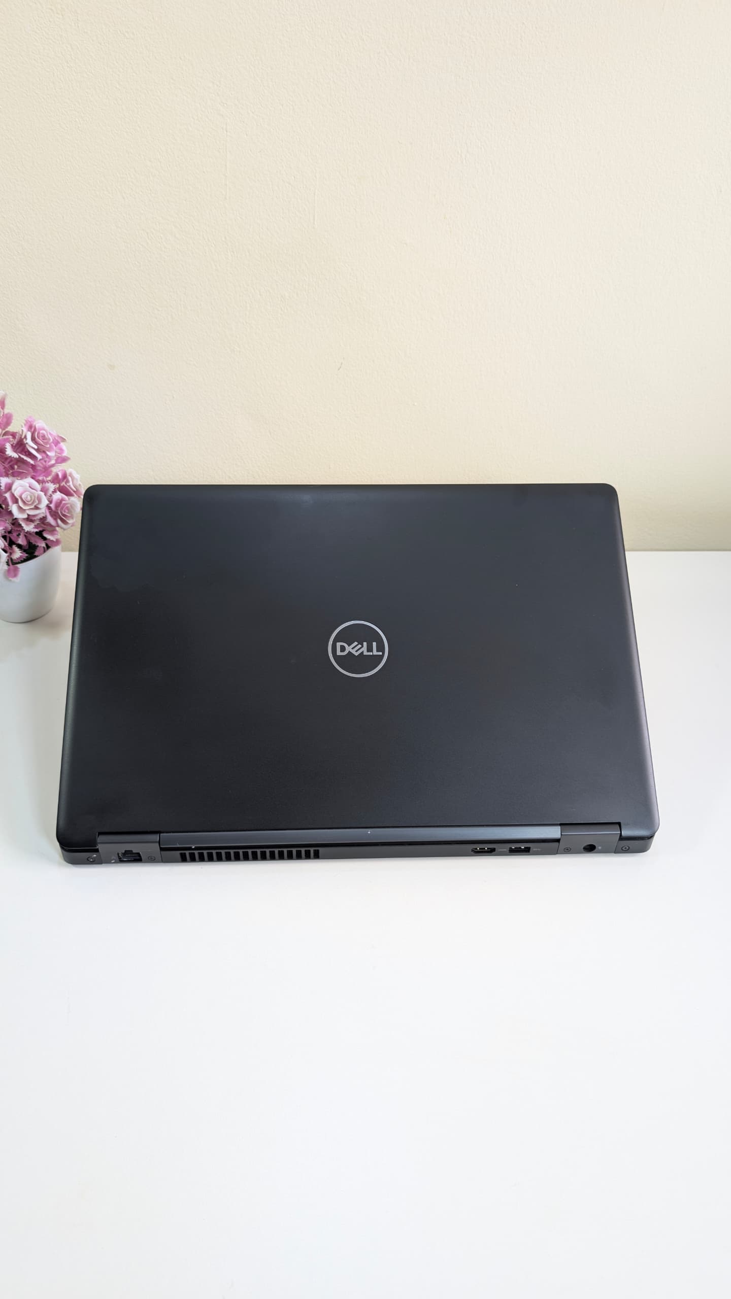 Image galerie pour Ultrabook Dell latitude 5591 intel core i7 de 8ème génération avec Fréquence de base 2.6Ghz~4.60Ghz turboboost 1