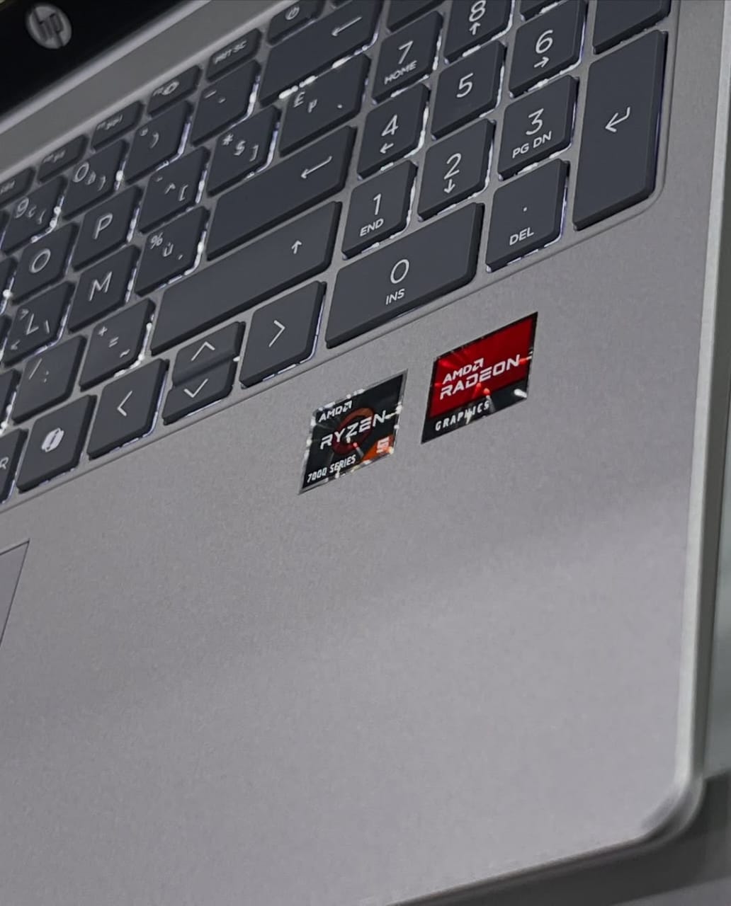 Image galerie pour HP OmniBook 5  laptop AI 16-ag1xxx  Année 2026 3