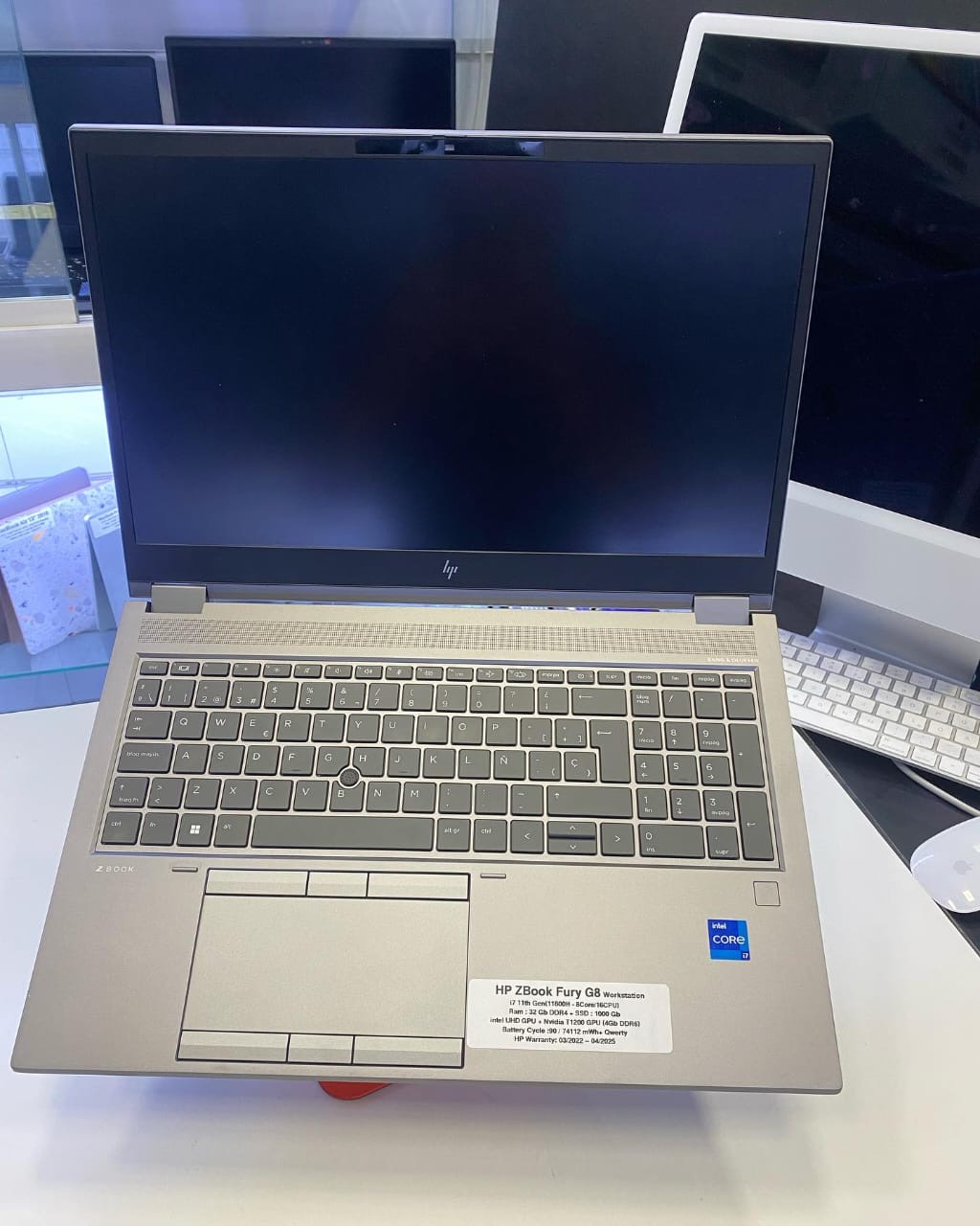 HP ZBOOK Fury G8