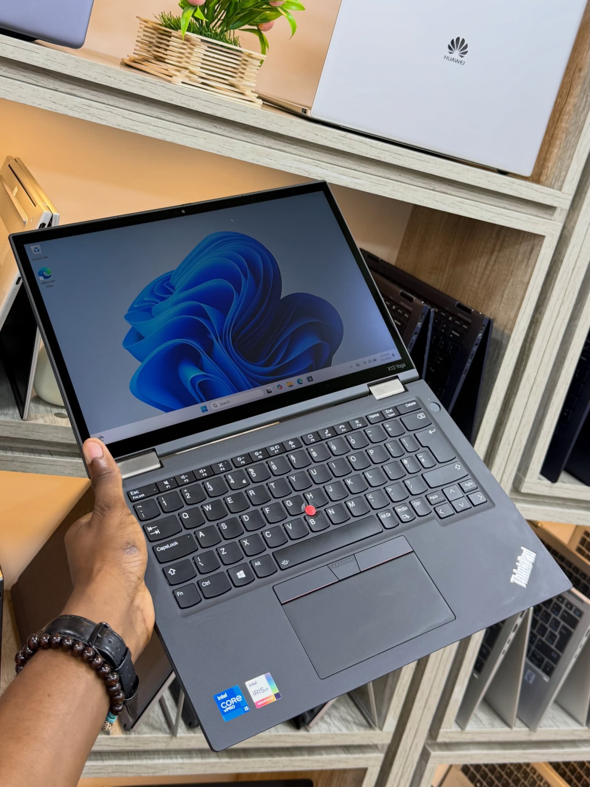 Image galerie pour Lenovo Thinkpad X13  Yoga Gen 2 4