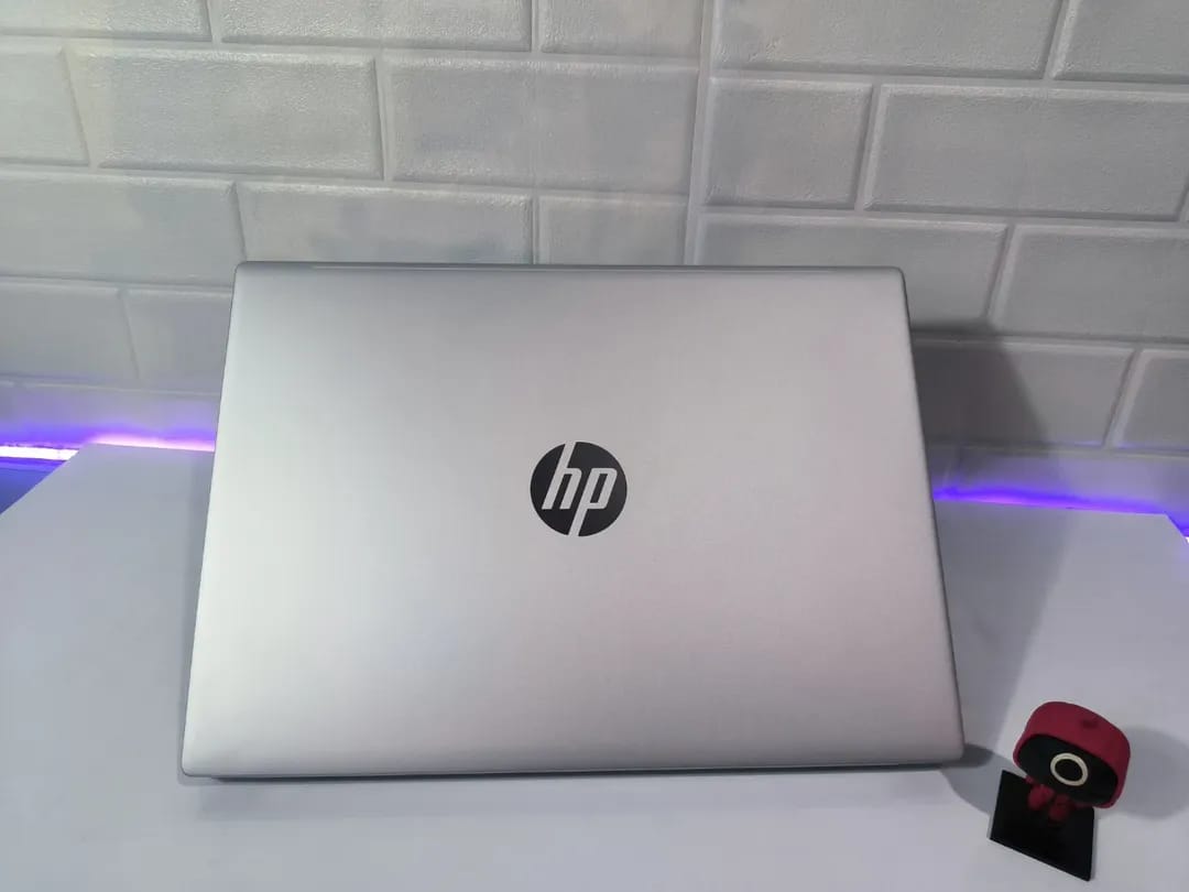 Image galerie pour HP OmniBook 5  laptop AI 16-ag1xxx  Année 2026 5
