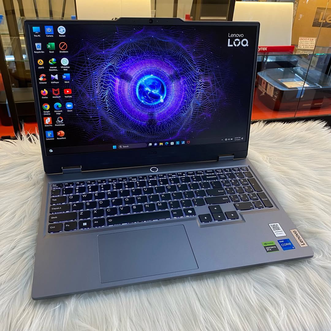 Image galerie pour Lenovo LOQ 15IRX10 4