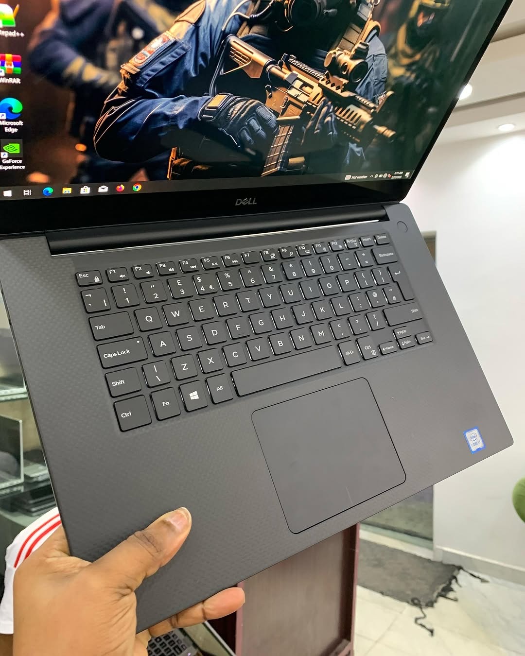 Image galerie pour DELL XPS 15 9550 3